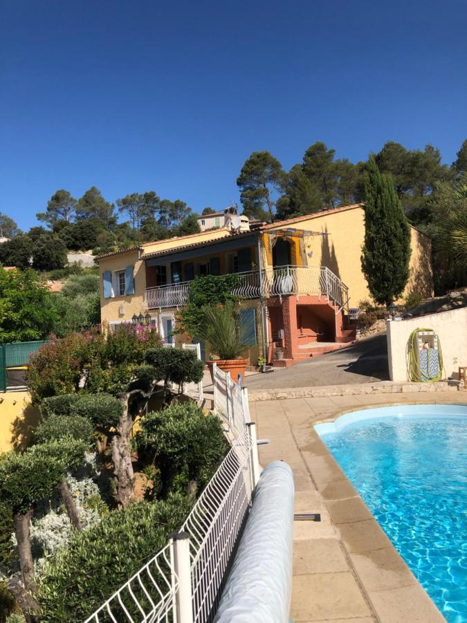 Appartement Dans La Colline Belgentier Luaran gambar