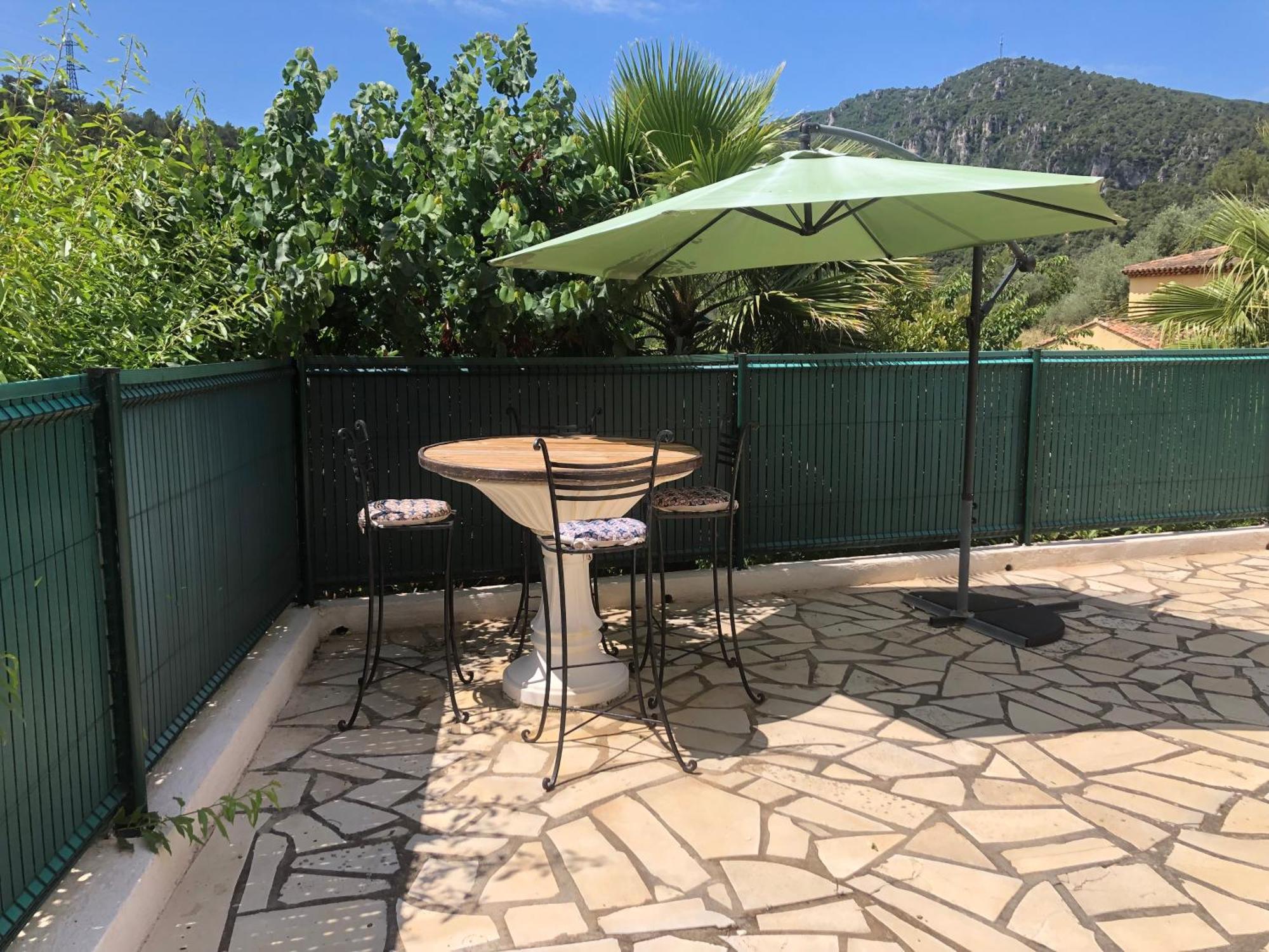 Appartement Dans La Colline Belgentier Luaran gambar